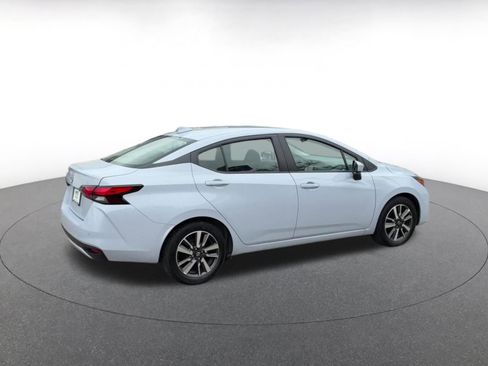 Used 2025 Nissan Versa SV image 12