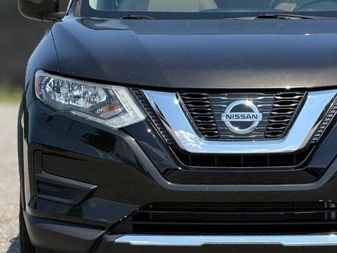 Used 2017 Nissan Rogue SV w/ Sun & Sound Touring Package AWD/4WD image 11