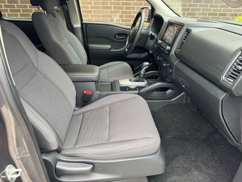 Used 2022 Nissan Frontier S image 12