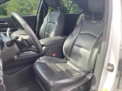 Used 2023 Cadillac XT4 Sport AWD/4WD image 6
