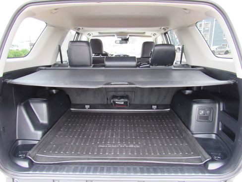 Used 2022 Toyota 4Runner SR5 Premium w/ Moonroof Package AWD/4WD image 43