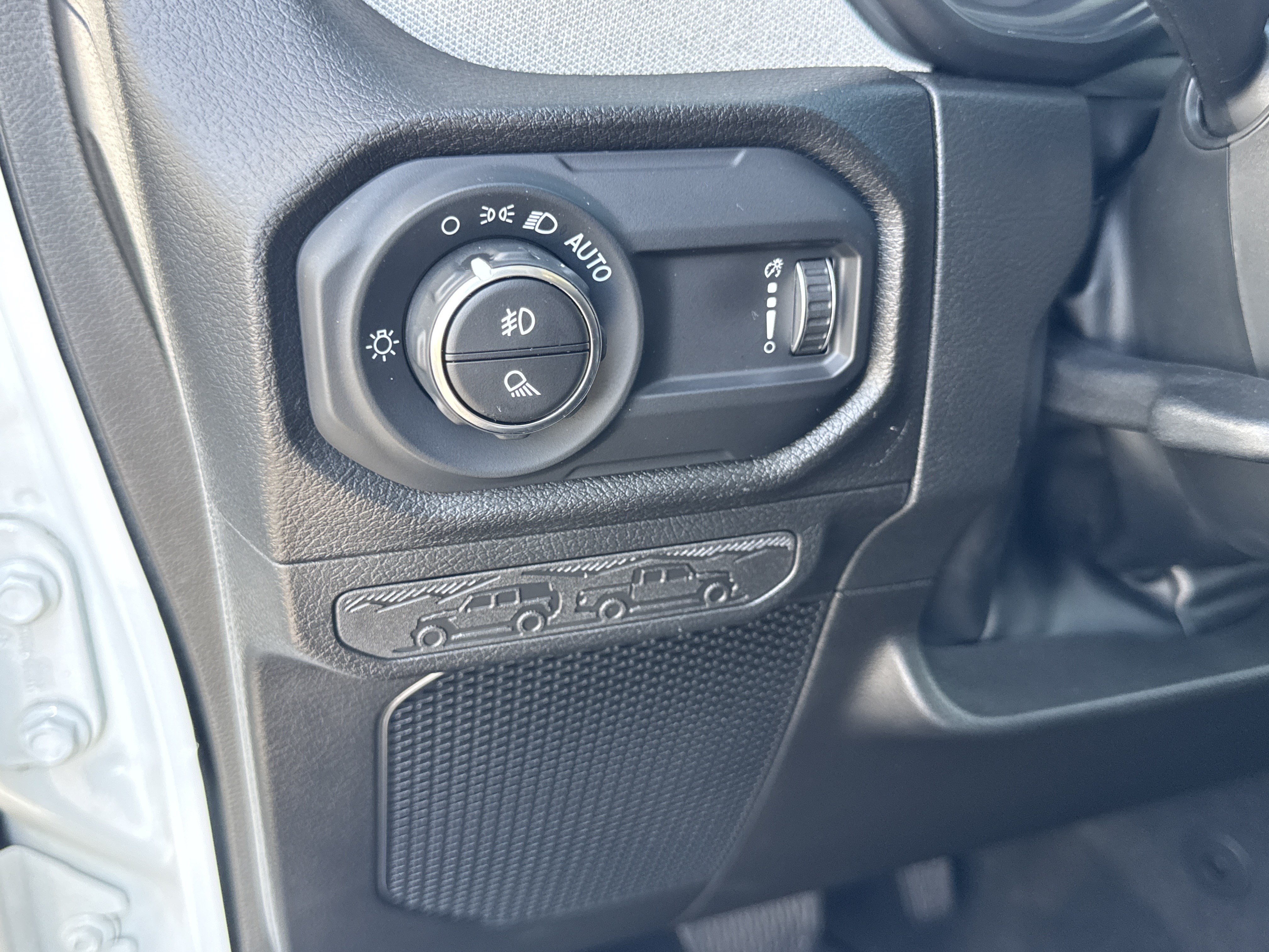 Used 2024 Jeep Gladiator Sport AWD/4WD image 32