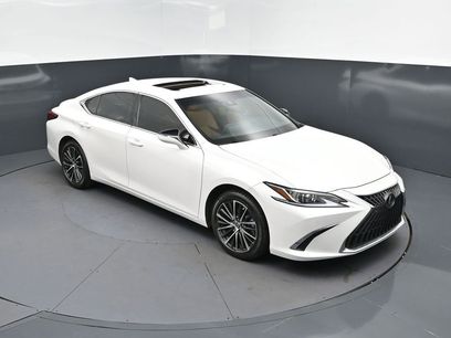 Certified 2024 Lexus ES 250 w/ Premium Package