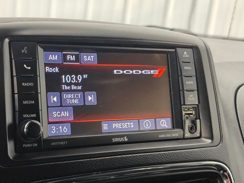 Used 2020 Dodge Grand Caravan SXT image 6