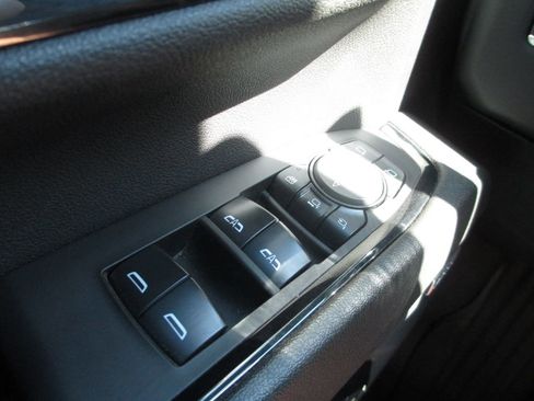 Used 2024 GMC Sierra 2500 AT4 w/ AT4 Premium Plus Package AWD/4WD image 30