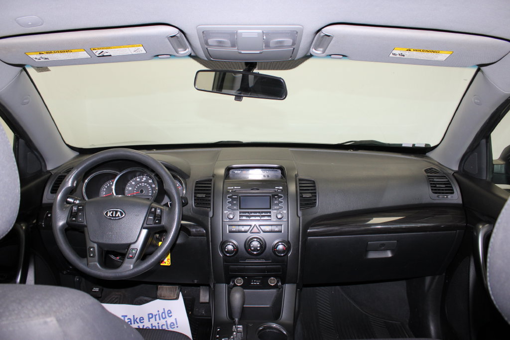 Used 2012 Kia Sorento FWD w/ Third Row Pkg image 11