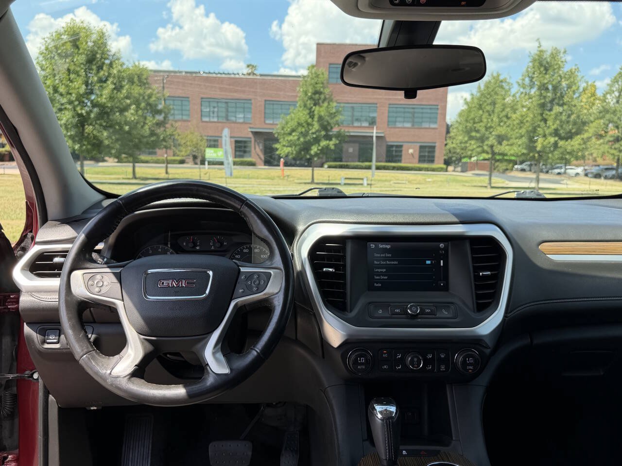 Used 2018 GMC Acadia SLE FWD image 27