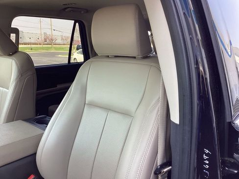 Used 2024 Ford Expedition Max XLT AWD/4WD image 14