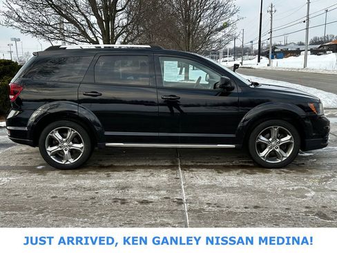 Used 2017 Dodge Journey Crossroad w/ Popular Equipment Group image 2