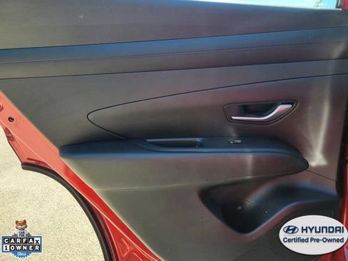 Used 2025 Hyundai Tucson SE AWD/4WD image 9
