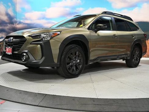 Used 2025 Subaru Outback Onyx Edition AWD/4WD image 4