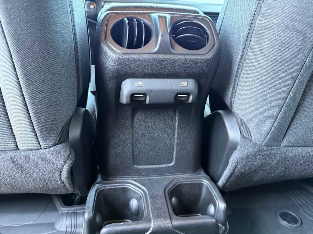 Used 2024 Jeep Wrangler Unlimited Sport AWD/4WD image 38