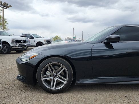 Used 2024 Nissan Z Sport w/ Floor Mat Package RWD image 10