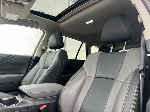 Used 2025 Subaru Outback Onyx Edition w/ Popular Package #2 image 23