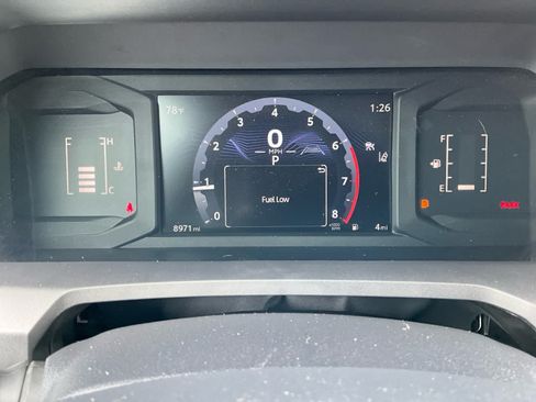 Used 2025 Toyota Tacoma SR5 AWD/4WD image 16