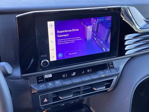 Used 2025 Toyota Camry SE image 26