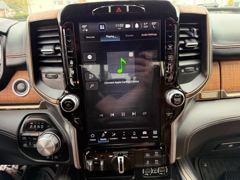 Used 2022 RAM 1500 Limited w/ Trailer Tow Group image 32