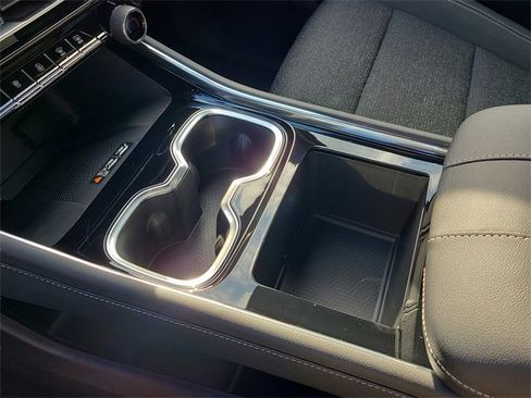 New 2026 Chevrolet Traverse LT w/ Midnight/Sport Edition image 35