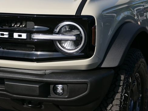 Used 2025 Ford Bronco Outer Banks w/ Sasquatch Package image 10