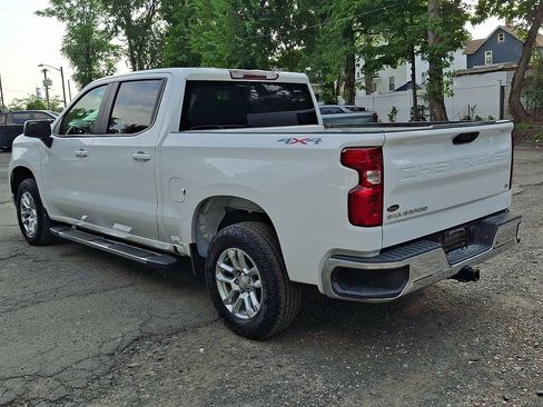 Used 2024 Chevrolet Silverado 1500 LT AWD/4WD image 6