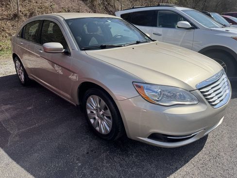 Used 2014 Chrysler 200 LX image 6