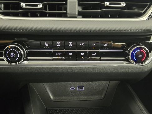 New 2026 Chevrolet Equinox LT FWD image 19