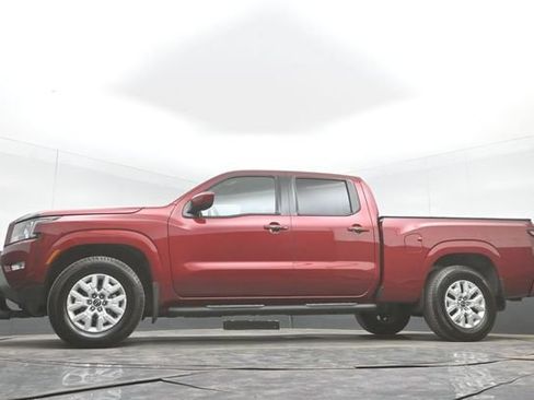 Used 2024 Nissan Frontier SV RWD image 43