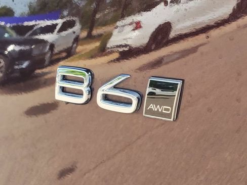 Certified 2026 Volvo XC90 B6 Ultra w/ Protection Package Premier AWD/4WD image 8