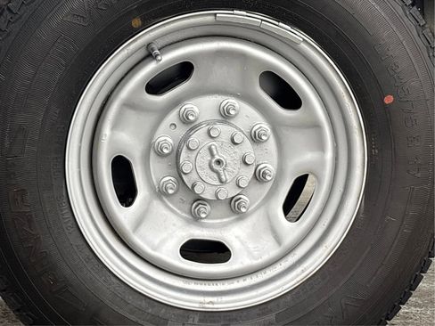 Used 2018 Ford F250 XL w/ Snow Plow Prep Package image 25