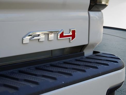 New 2026 GMC Sierra 2500 AT4 w/ AT4 Premium Plus Package image 8