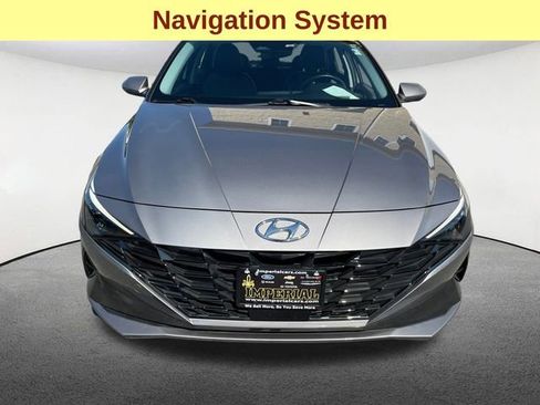 Used 2023 Hyundai Elantra Limited image 4