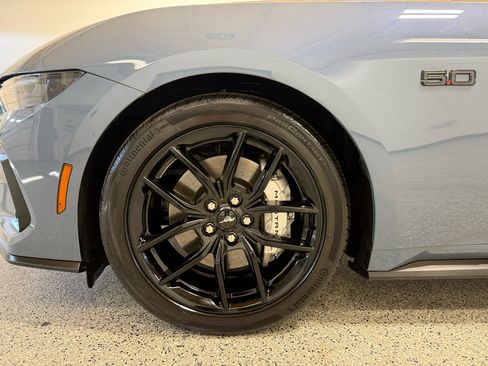 Used 2024 Ford Mustang GT Premium image 9