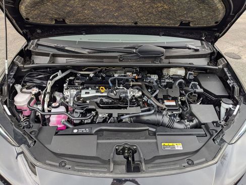 Used 2025 Toyota Prius LE image 28