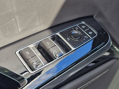 New 2026 Cadillac Escalade ESV Sport AWD/4WD image 25