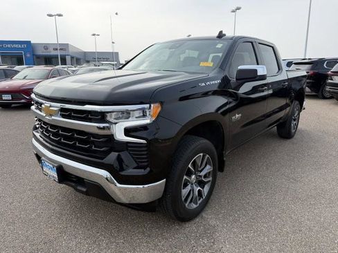 Used 2024 Chevrolet Silverado 1500 LT RWD image 5