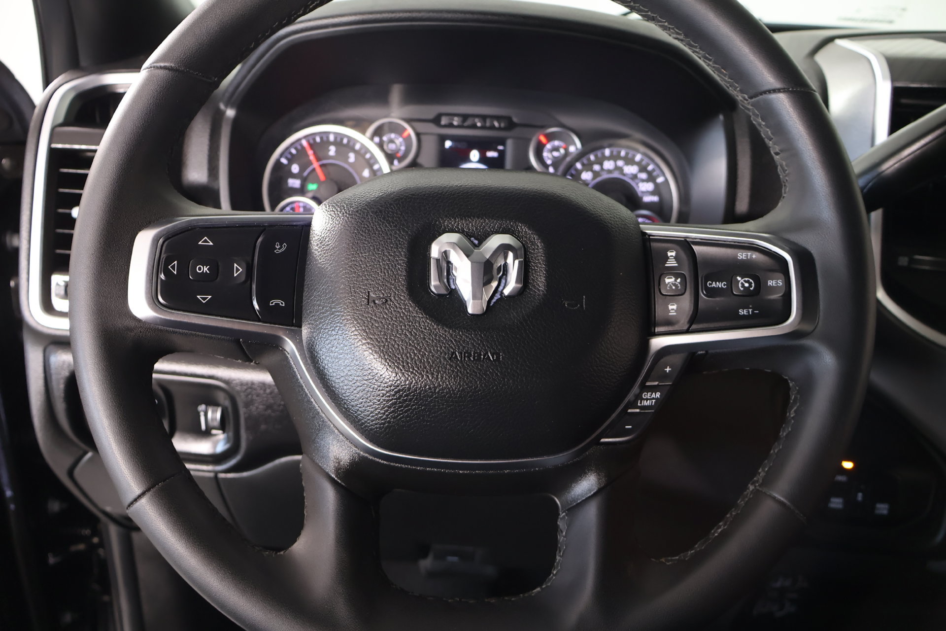 Used 2026 RAM 2500 Big Horn AWD/4WD image 3