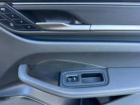 New 2025 Porsche Macan Turbo Electric image 20