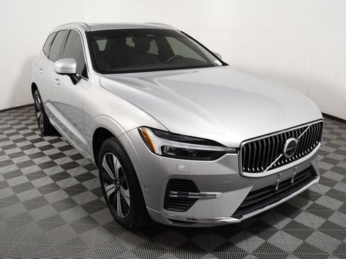 Used 2023 Volvo XC60 T8 Plus AWD/4WD image 9