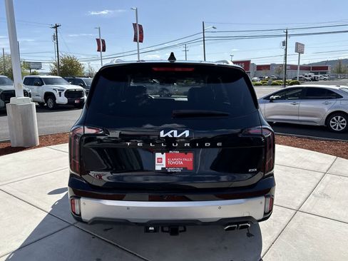 Used 2024 Kia Telluride EX w/ EX Captain's Chair Package AWD/4WD image 4