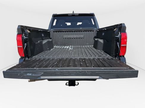 Certified 2025 Toyota Tacoma SR AWD/4WD image 20