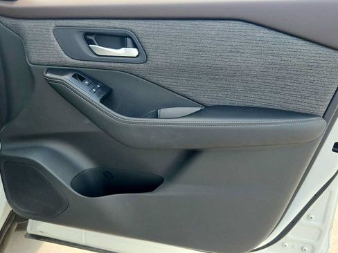 Used 2021 Nissan Rogue SV FWD image 23