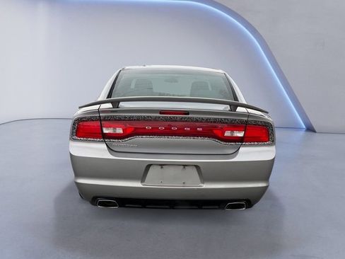 Used 2014 Dodge Charger SE image 4