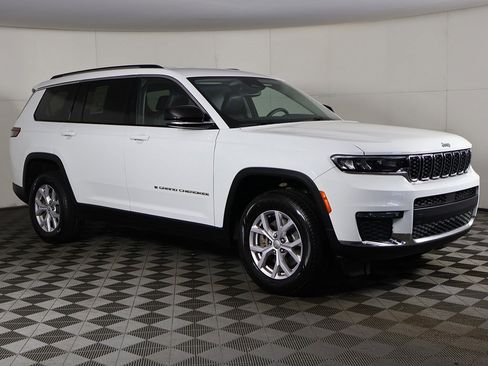 Used 2022 Jeep Grand Cherokee L Limited image 50