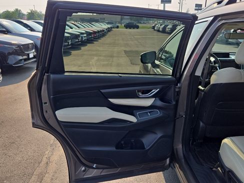 Used 2022 Subaru Ascent Limited AWD/4WD image 13