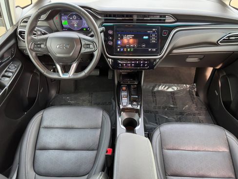 Used 2023 Chevrolet Bolt LT w/ Infotainment Package image 14