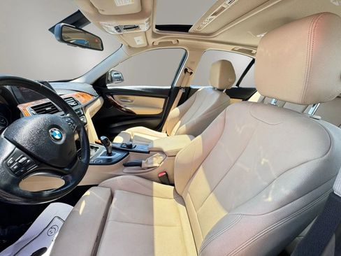 Used 2018 BMW 320i xDrive Sedan AWD/4WD image 11