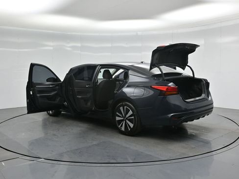 Used 2022 Nissan Altima 2.5 SV image 33