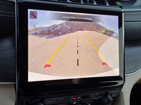 New 2025 Jeep Grand Cherokee Limited image 12