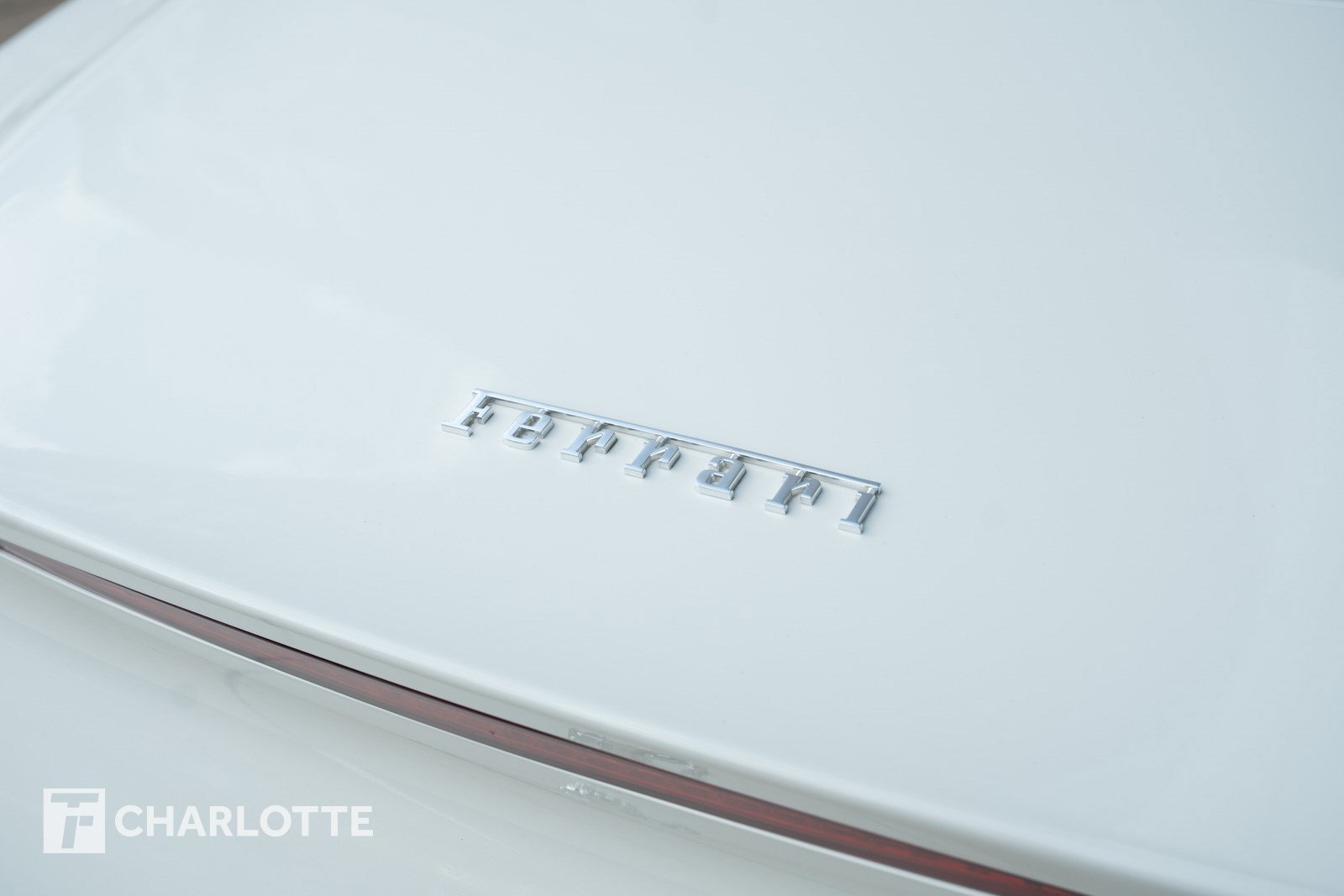 Used 2014 Ferrari California RWD image 16