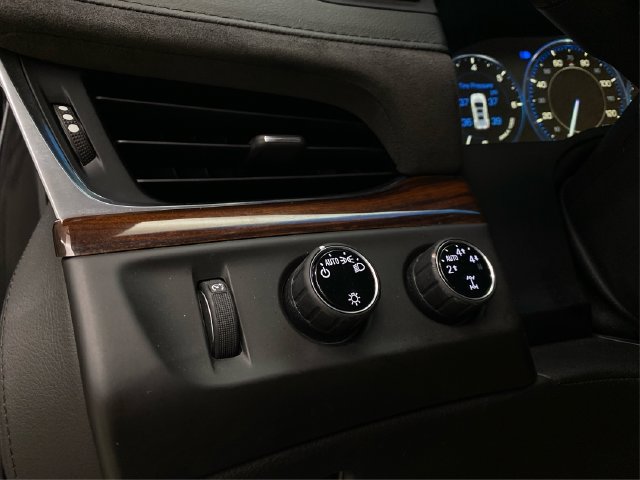 Used 2015 Cadillac Escalade Premium AWD/4WD image 24